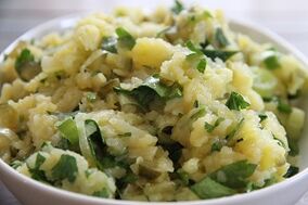 főtt fehérrépa gyógynövényekkel a hatékonyság érdekében